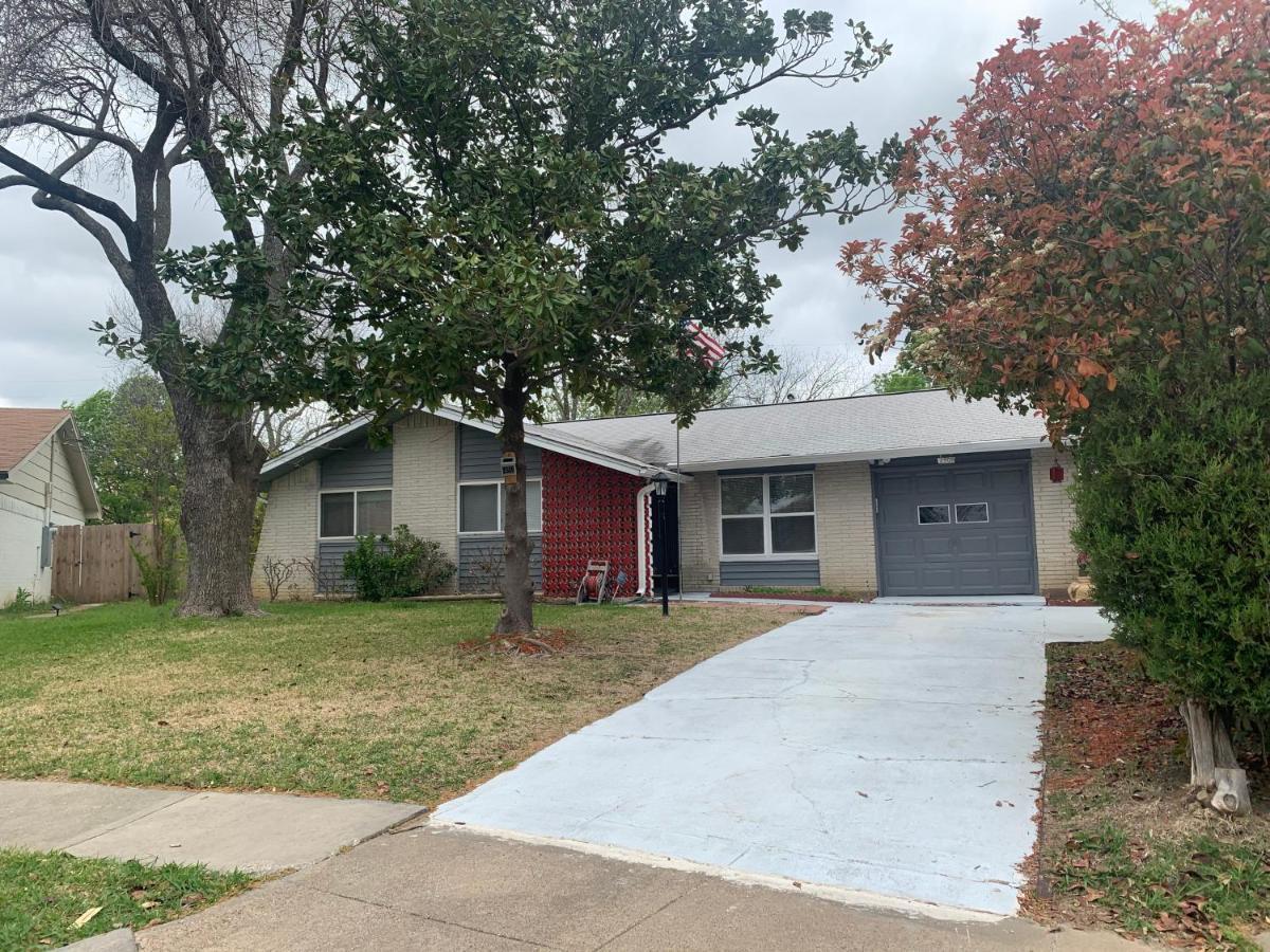 Oasis 3 Near Dfw Airport With Mediterranean Setting Irving Esterno foto